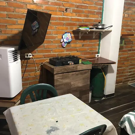 Pensión Mada *